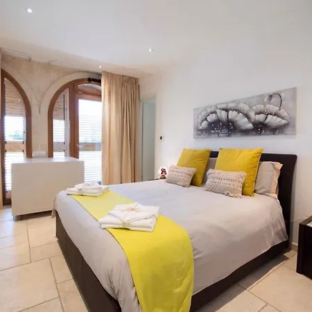 Bed & Breakfast Tesoro *